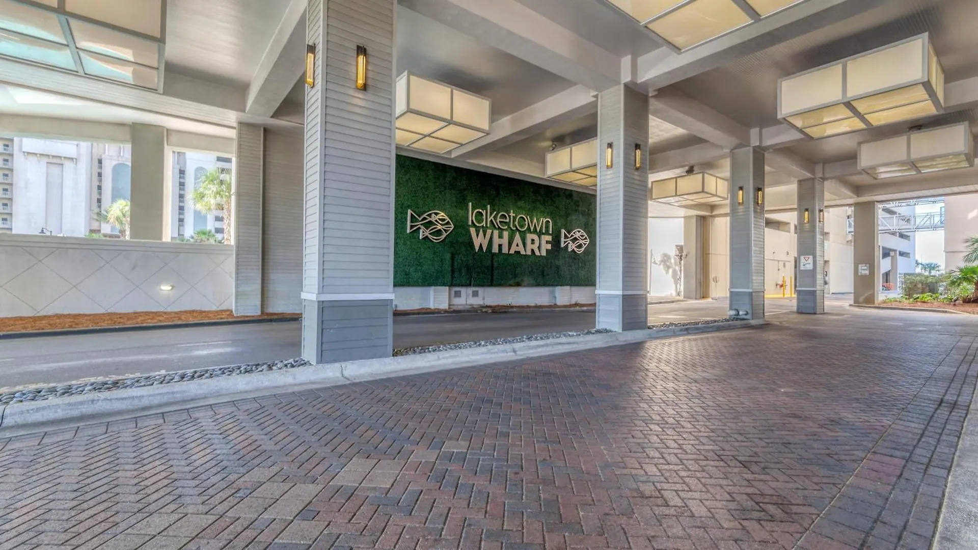 Laketown Wharf #124 By Nautical Properties location